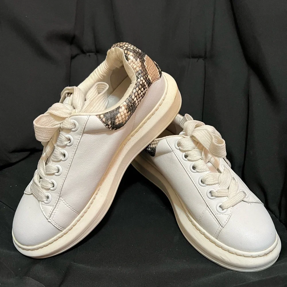 Steve Madden Sneakers - Picture 1 of 6